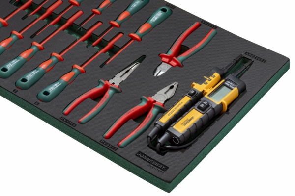 Zestaw 15szt. szczypiec i wkrętaków izolowanych VDE we wkładce EVA